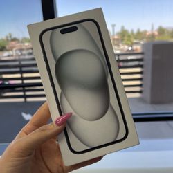 iPhone 15 New Case Charger And Headphones For Free !!!!