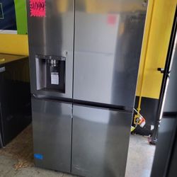 LG Side By Side Refrigerator 27 Cubic Feet