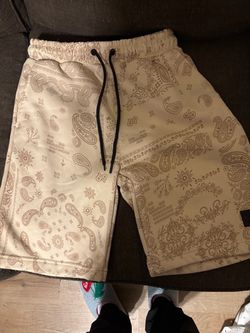 Men’s paisley shorts small new