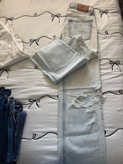 Light Wash Ripped Straight Leg Jeans