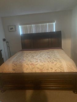 Queen Size Bed Set