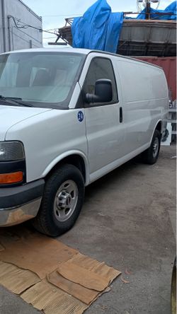 2015 GMC Savannah Van 2015 GMC Savannah Van