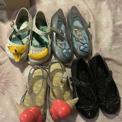 Little Girls Shoes Open To Offers 