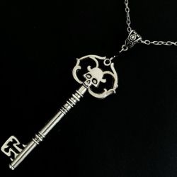 Dark Key of Nevermore | Raven’s Necromantic Key Pendant (Y2K Limited)