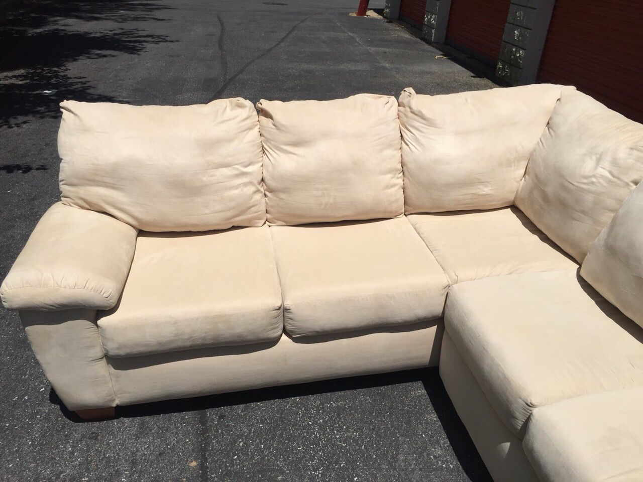 Sectional couch ( delivery free)