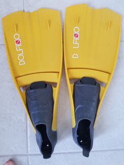 Dolphino diving fins