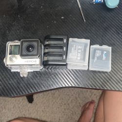 GoPro Hero 4 With 3 Batteries