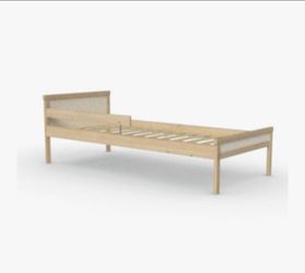 Toddler bed frame