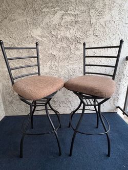 Set of 2 Swivel Bar Stools - Great condition, Comfortable, & Sturdy