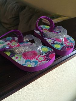 Girls/toddler sandles size 4-5
