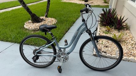 Trek Navigator bike XS 26 inch 21 speed bicycle extra small cruiser