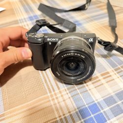 Sony Alpha  A5000