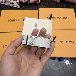 black/white whatever you want 👀