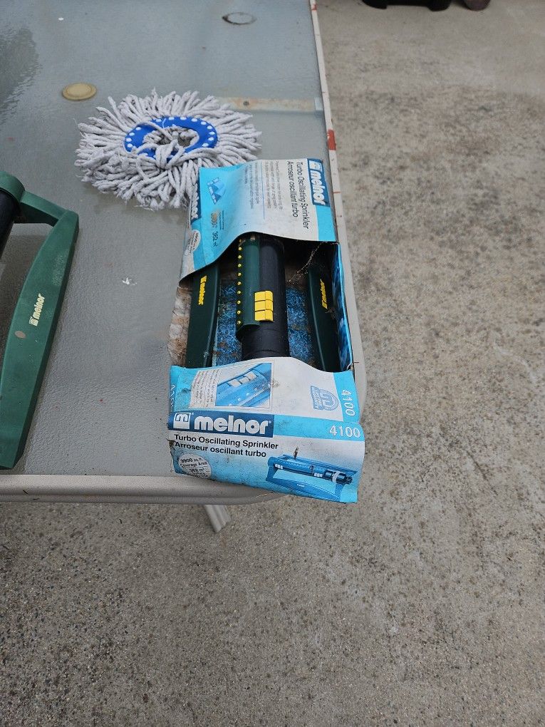 Menlor Oscillant Sprinkler