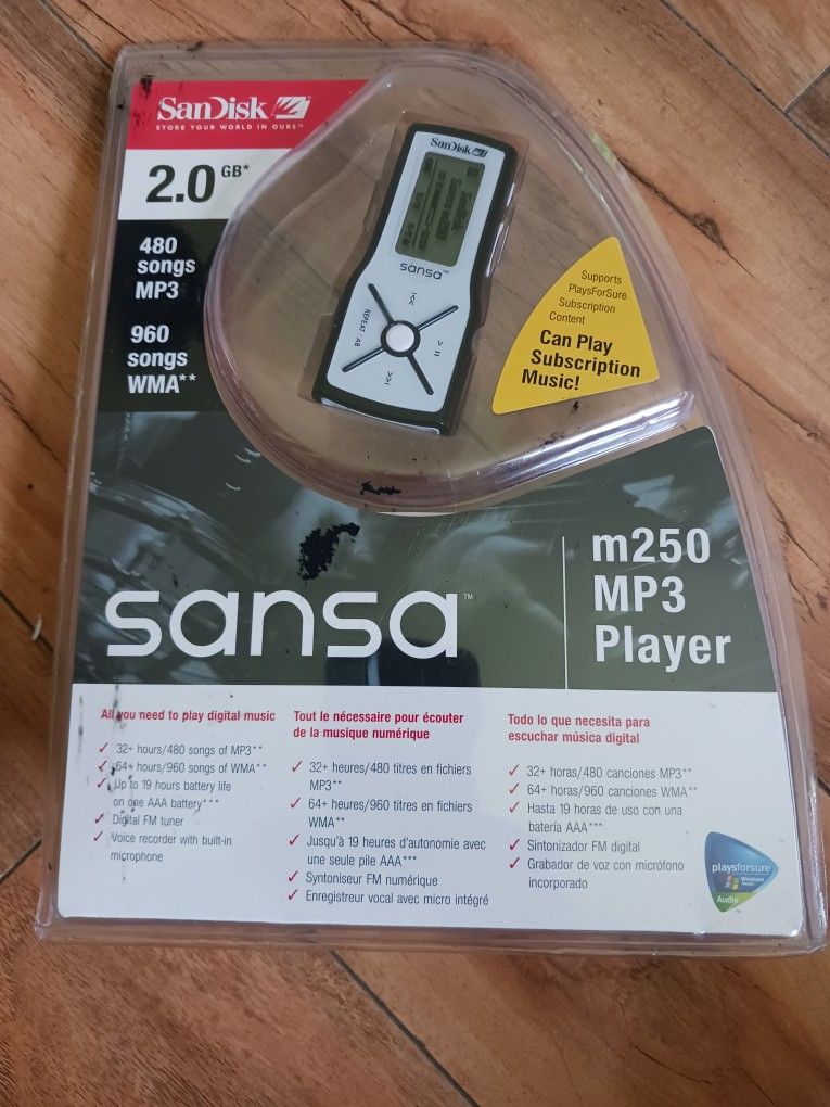 SanDisk Sansa M250 2 GB MP3 Player