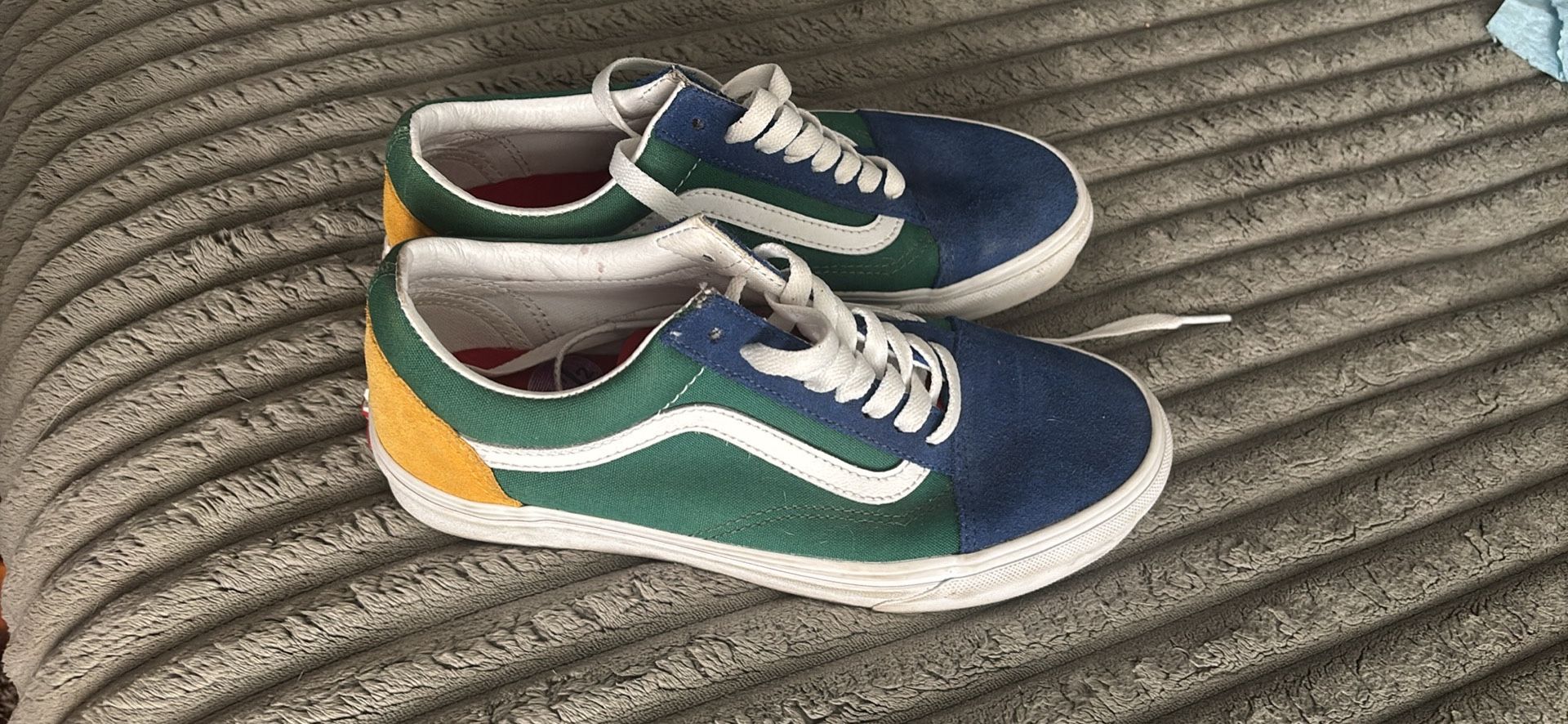 Vans 