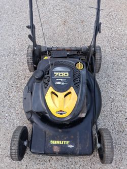 Lawnmower self propelled