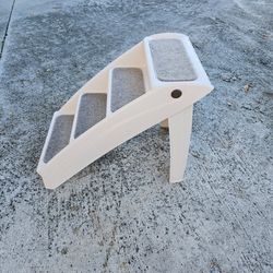 FOLDING PET STEPS. 18IN HI