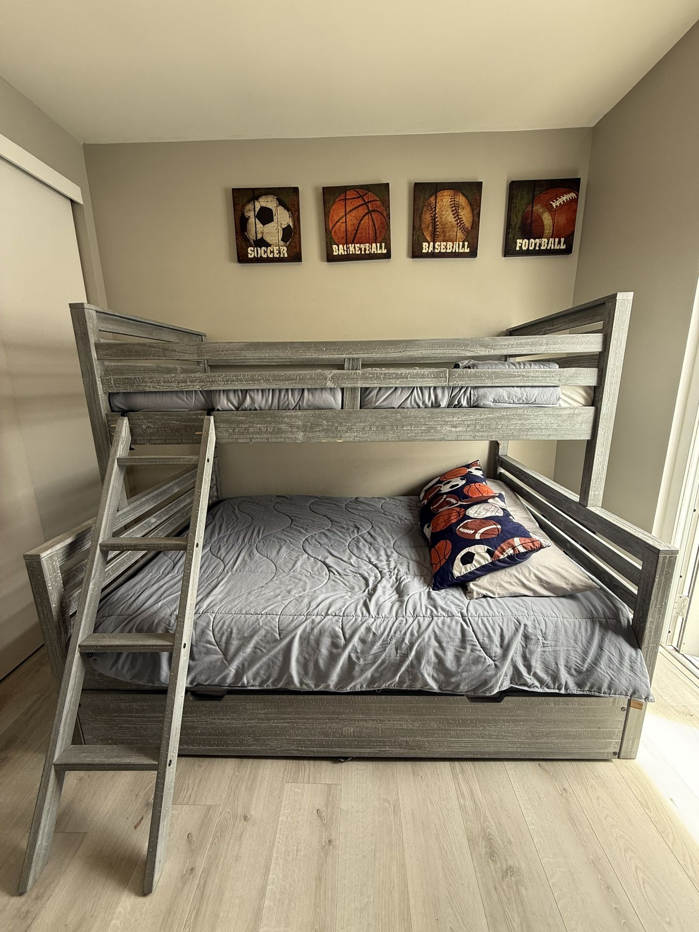 Bunk Bed 
