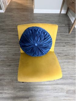 Tufted Yellow chair