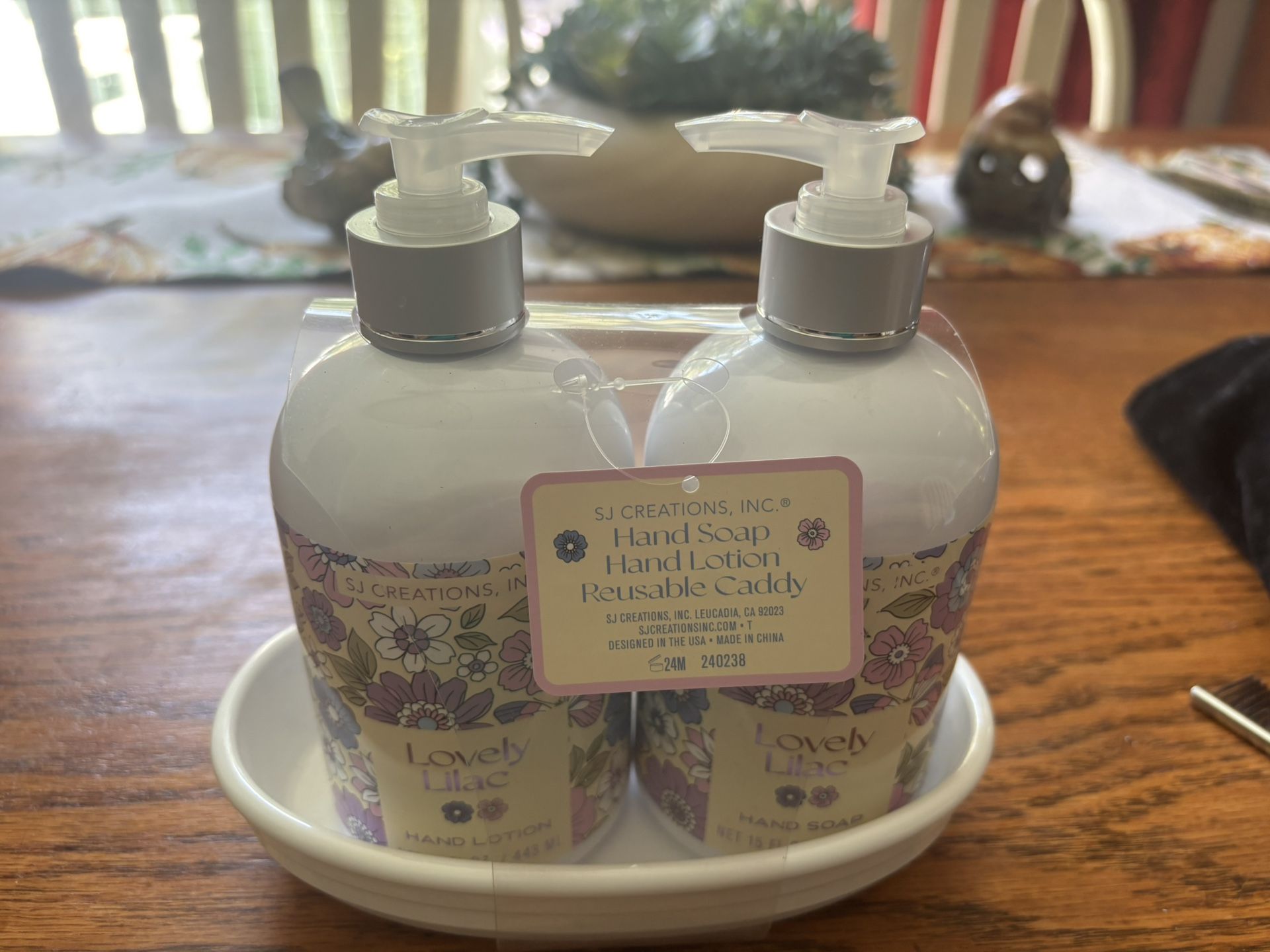 Lilac Lotion And Soap With Tray
