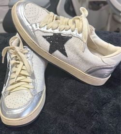 Woman sneakers number 37