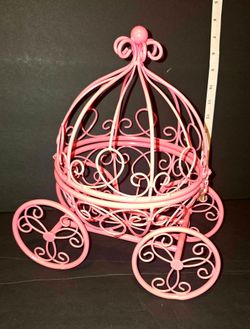 Pink Metal Wire Cinderella Carriage Decoration