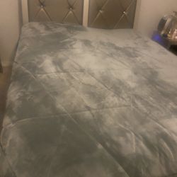Queen Bedroom Set 
