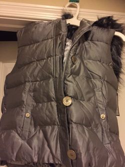 XL Designer puffer vest for the cat lover in you