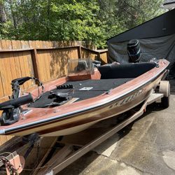 81 Glass Tron Bass Boat 