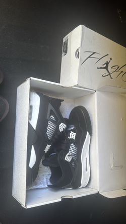 Jordan 4s