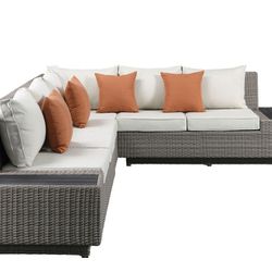 SECTIONAL SOFA W/COFFEE TABLE