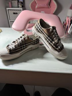 Burberry shoes