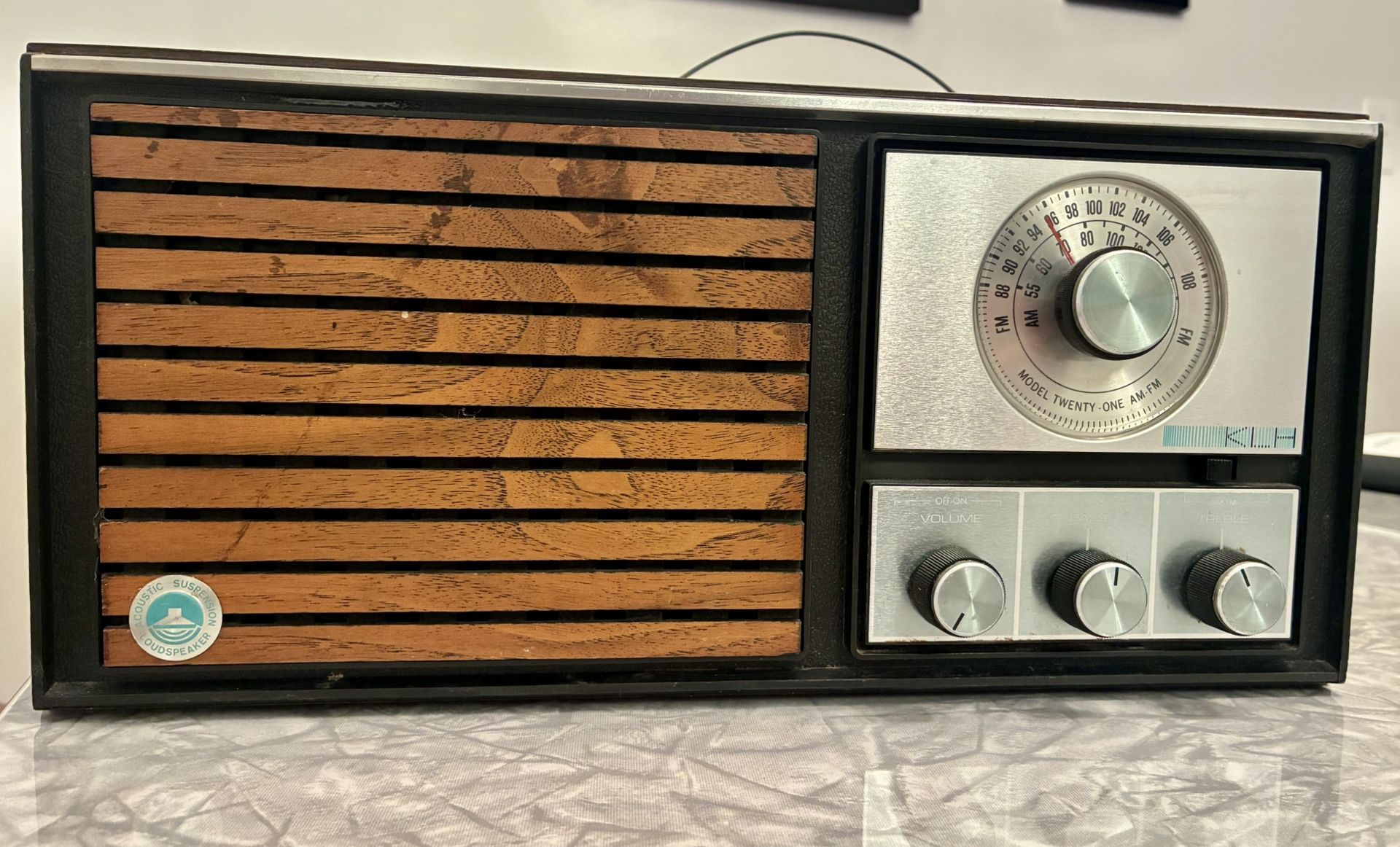 KLH Model Twenty-One (21) AM/FM Vintage radio.