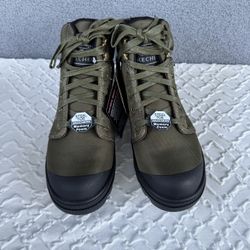 New Women’s Work Boots Size 7.5