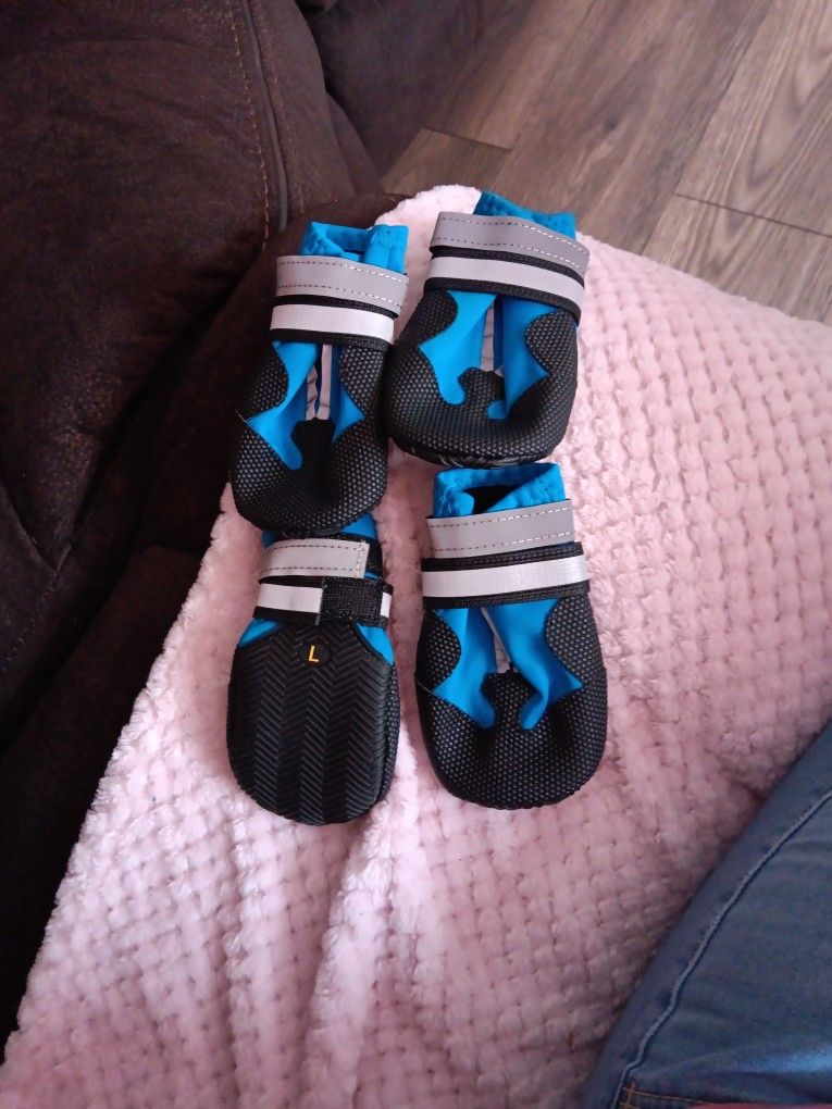 Botas Para Perros Nuevas Size Large.