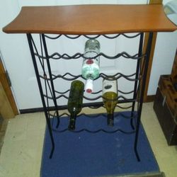 Wine Bottle Holder Accent Table! Like New! 