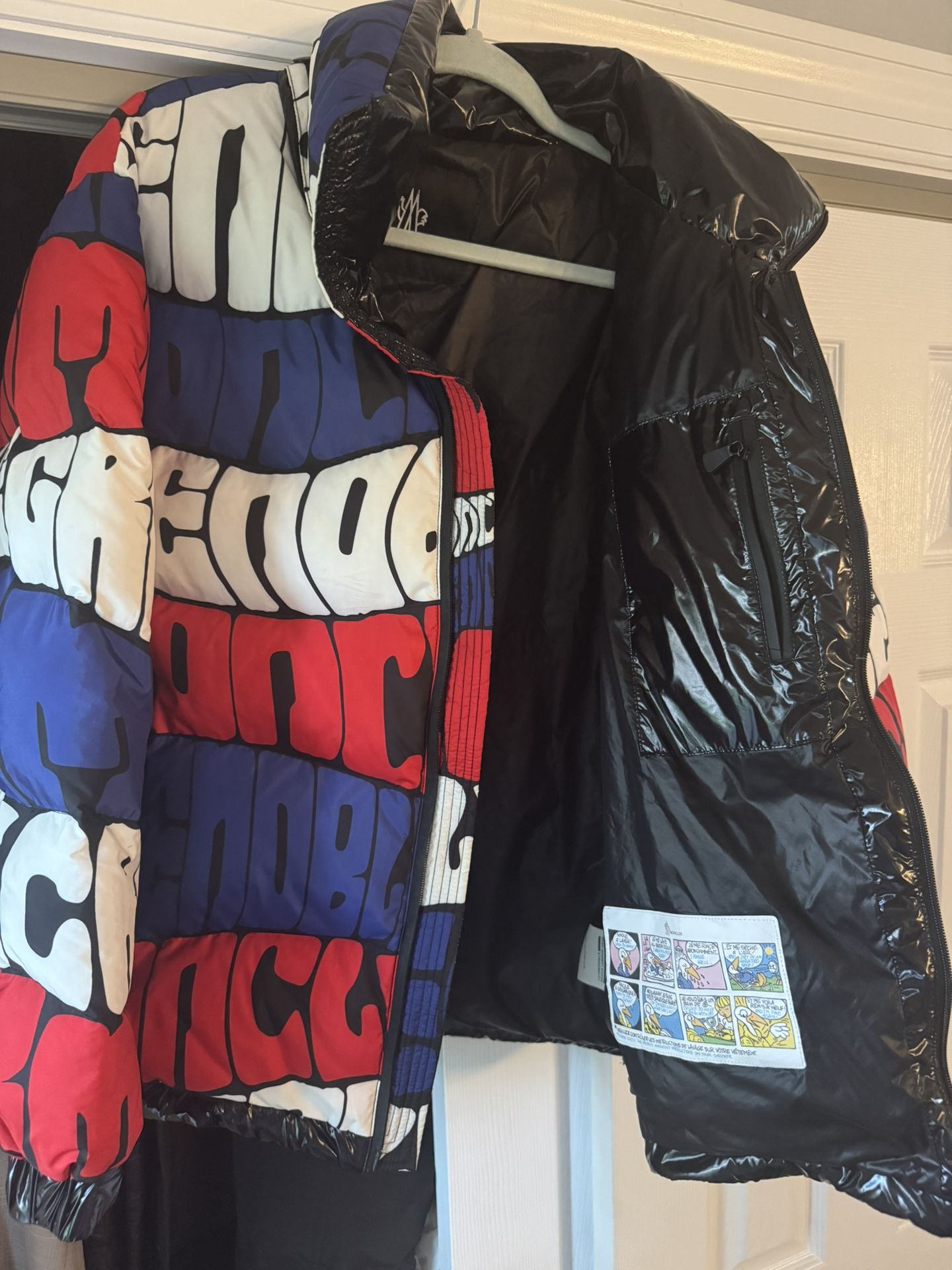 Moncler Grenoble men’s Coat Size XL (front Zipper Broken)