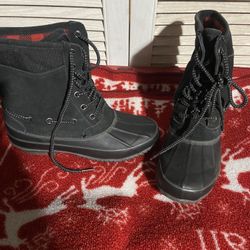 Size 8 Snow Boots 