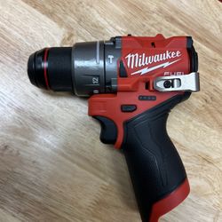 Milwaukee M12 Hammer Drill 