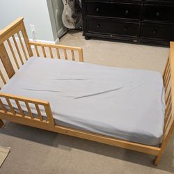 Free toddler Bed