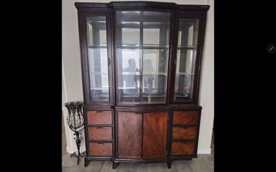 CHINA CABINET