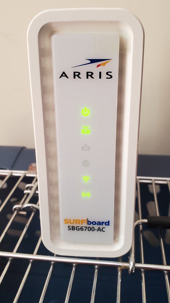 Cable Modem Surfboard SBG6700-AC Cable Modem