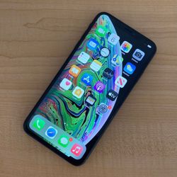 iPhone XS Max Space Gray 64 GB Unlocked