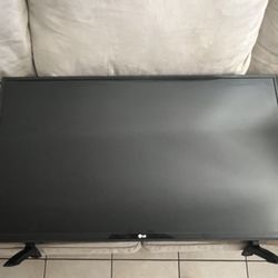 LG 40 Inch Tv With Stand 