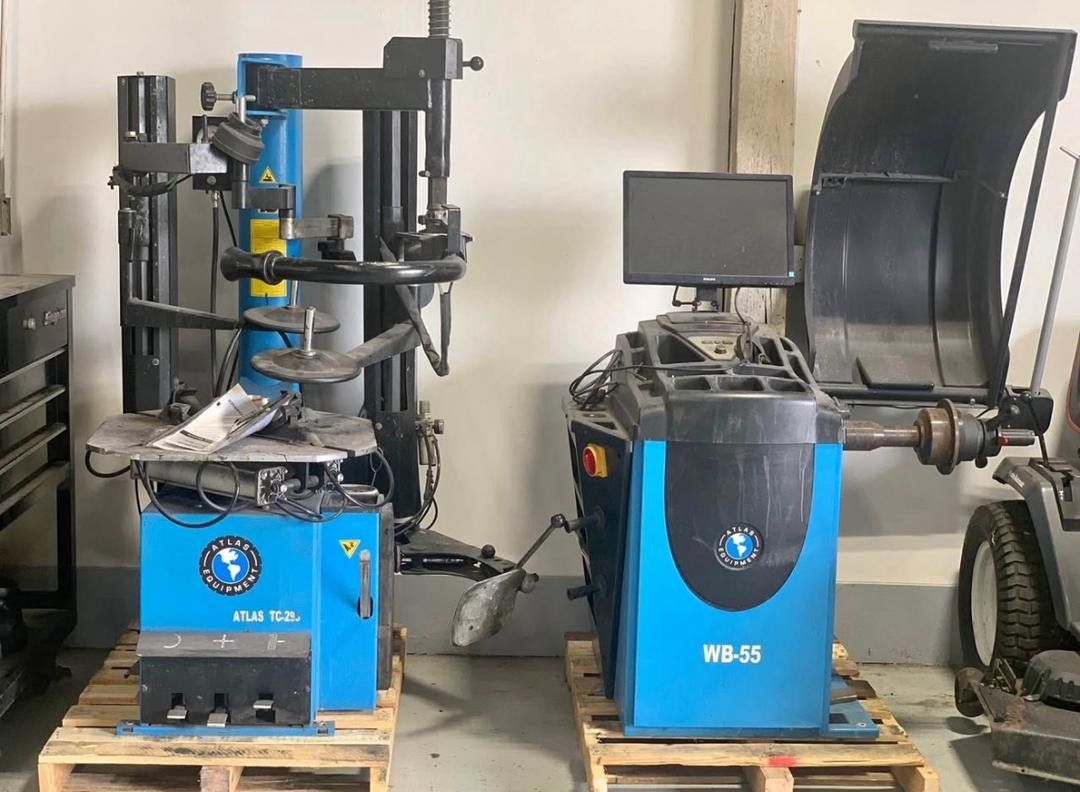 Atlas-Wheel-Balance-And-Tire-Mount-Machines