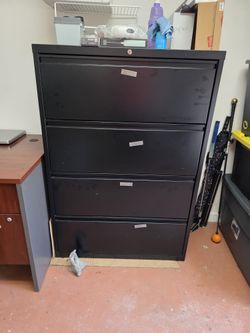 FREE Filing cabinet