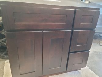 Bathroom vanity 36