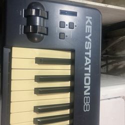 M-audio 88  Keyboard