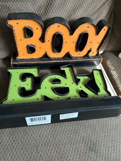 Halloween BOO and EEK Table Signs Set